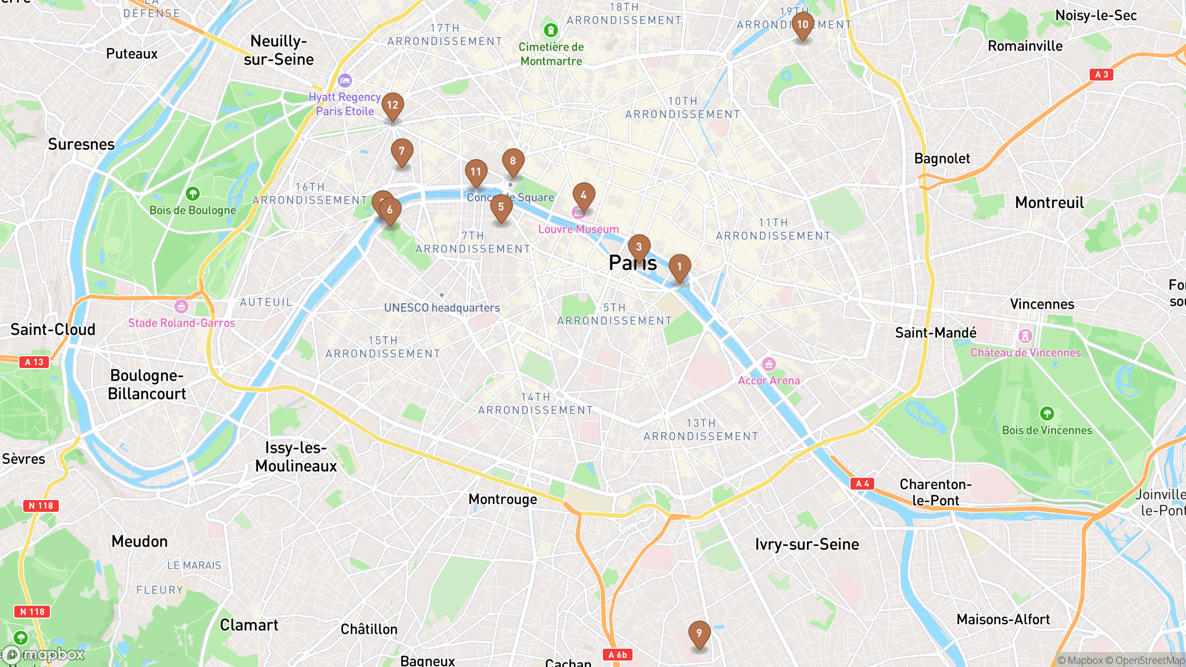 Map of Paris highlighting Pont de Sully, Pont d'Iéna, Notre-Dame, Louvre.